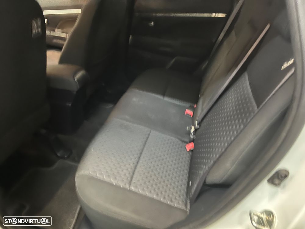 Mitsubishi ASX 1.6 Intense - 21