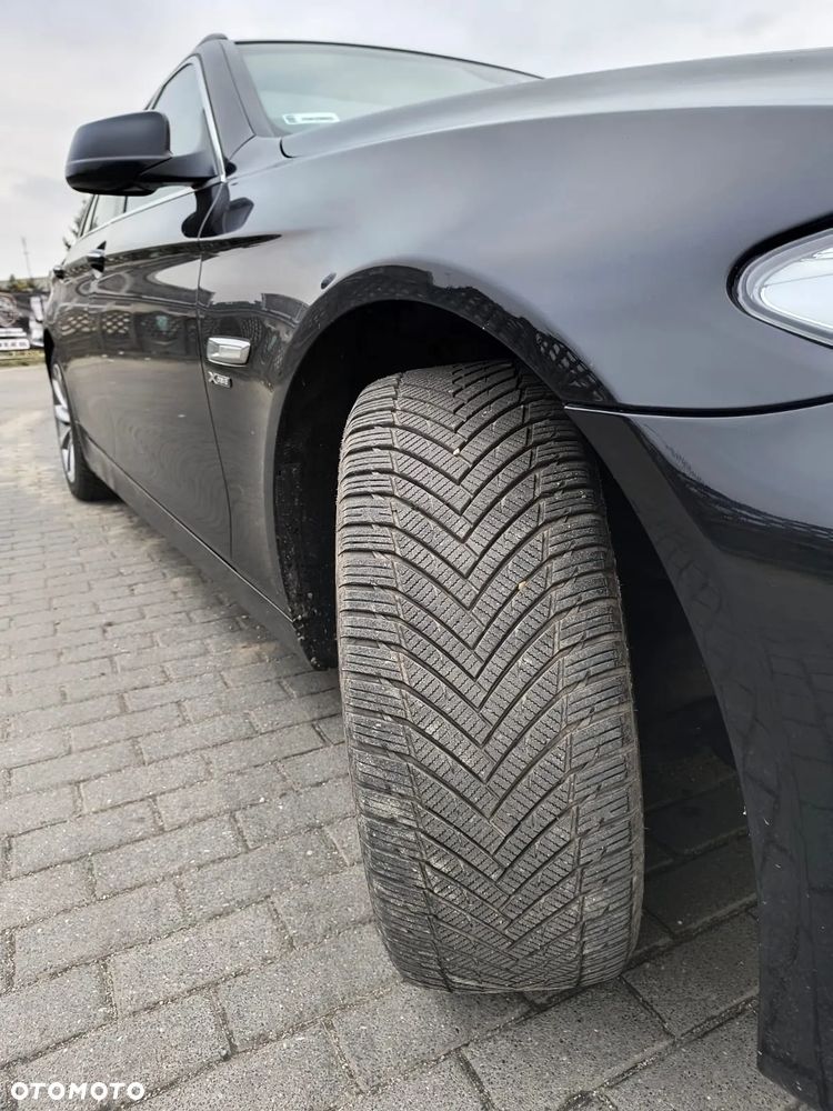 BMW Seria 5 525d xDrive - 5