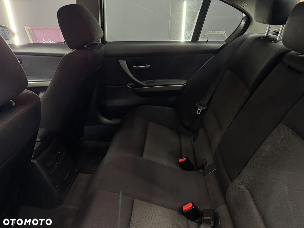 BMW Seria 3 - 12