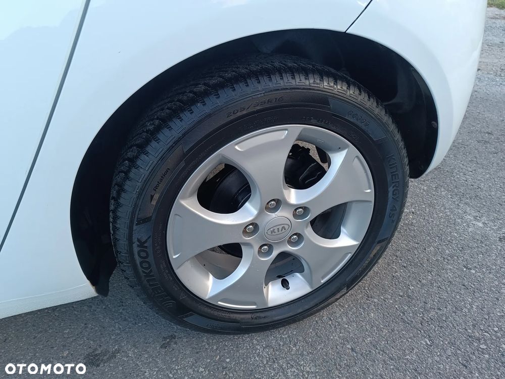 Kia Venga 1.4 Business Line - 32
