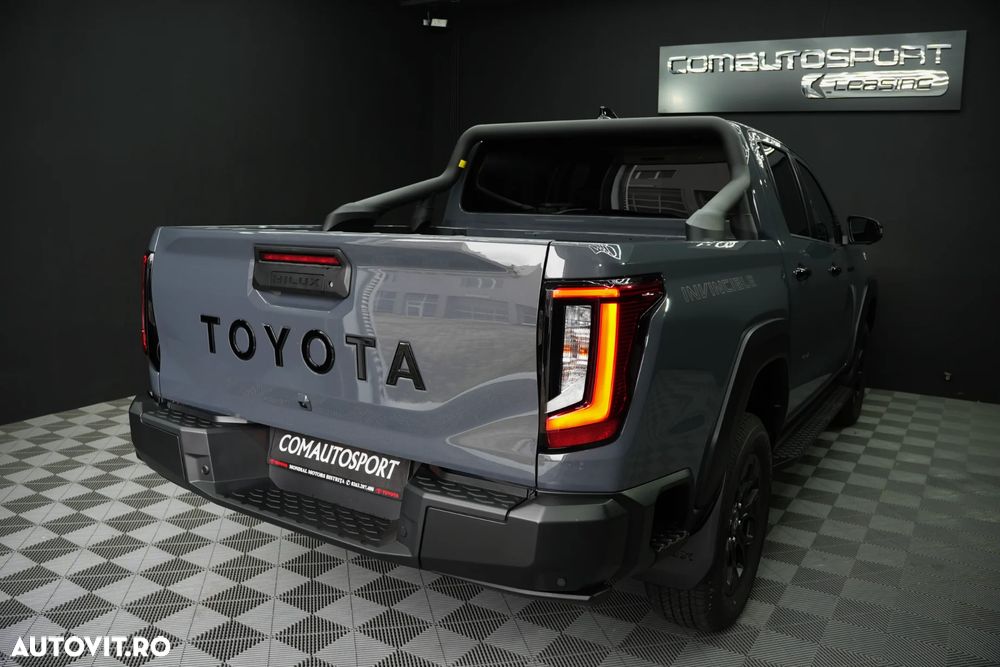 Toyota Hilux 2.8D 204CP 4x4 Double Cab AT MHEV Invincible - 6