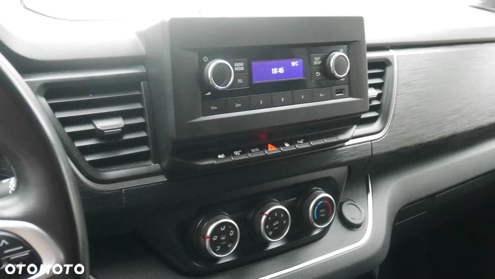 Renault TRAFIC - 9