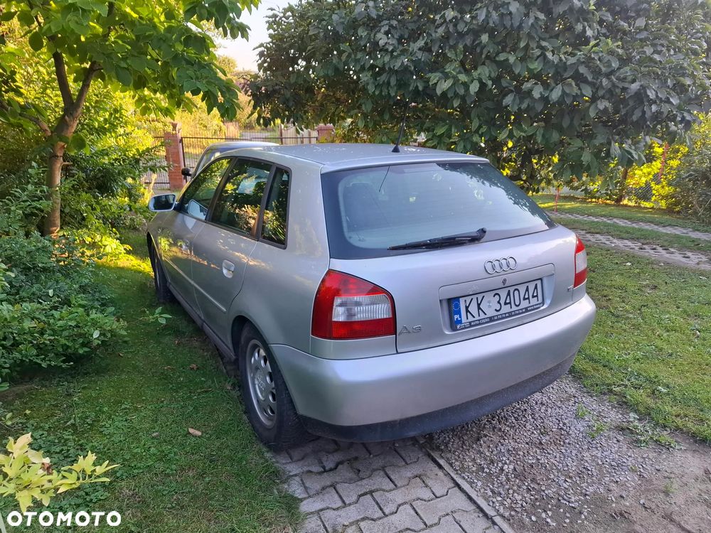 Audi A3 Sportback 1.6 Attraction - 3