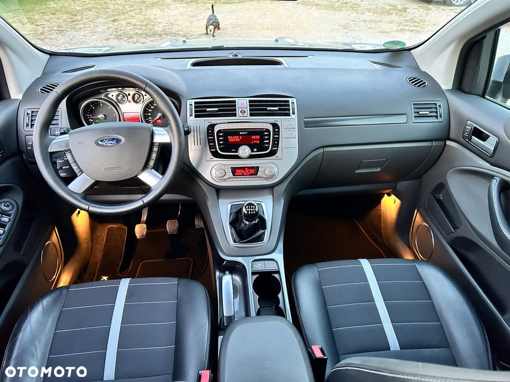Ford Kuga 2.0 TDCi 4x4 Titanium - 15