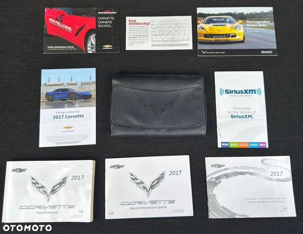 Chevrolet Corvette - 28