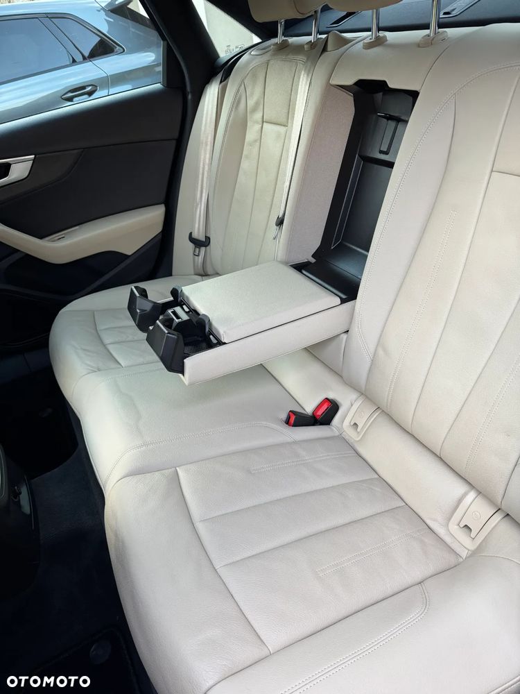 Audi A4 Limousine 2.0 TFSI ultra S tronic sport - 14