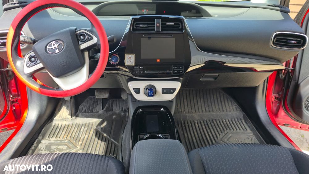 Toyota Prius Hybrid - 10