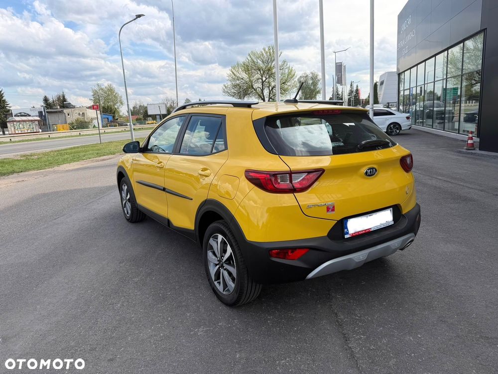 Kia Stonic 1.2 L - 4