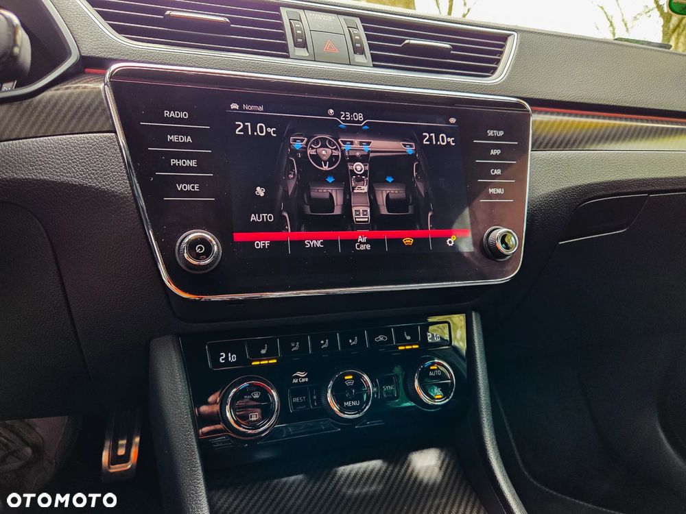 Skoda Superb 2.0 TDI SCR Sportline DSG - 29