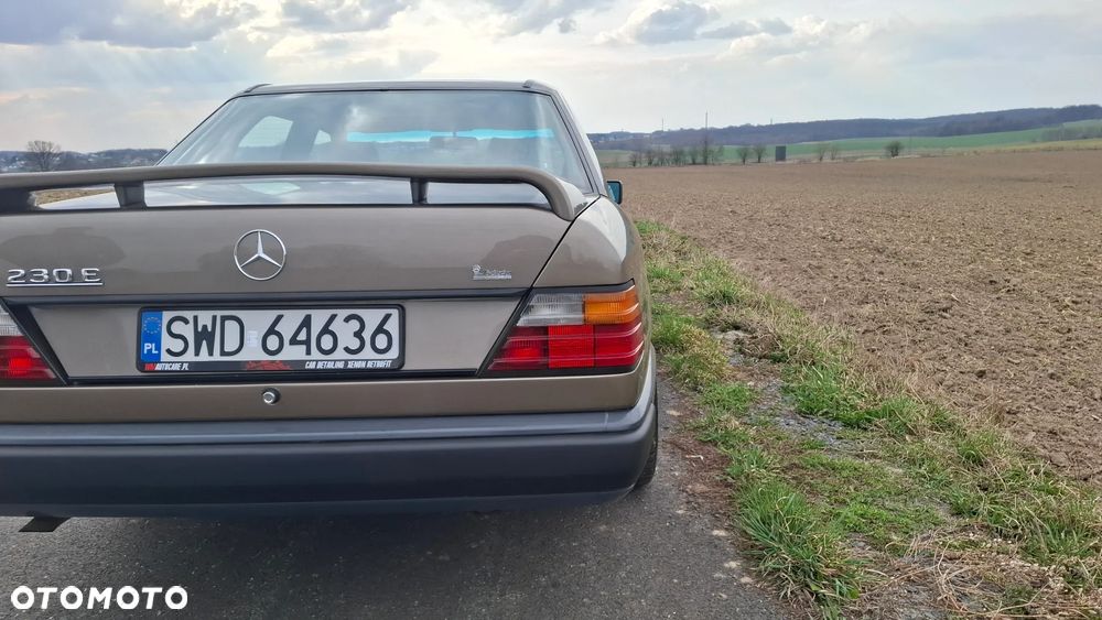 Mercedes-Benz W124 (1984-1993) - 20