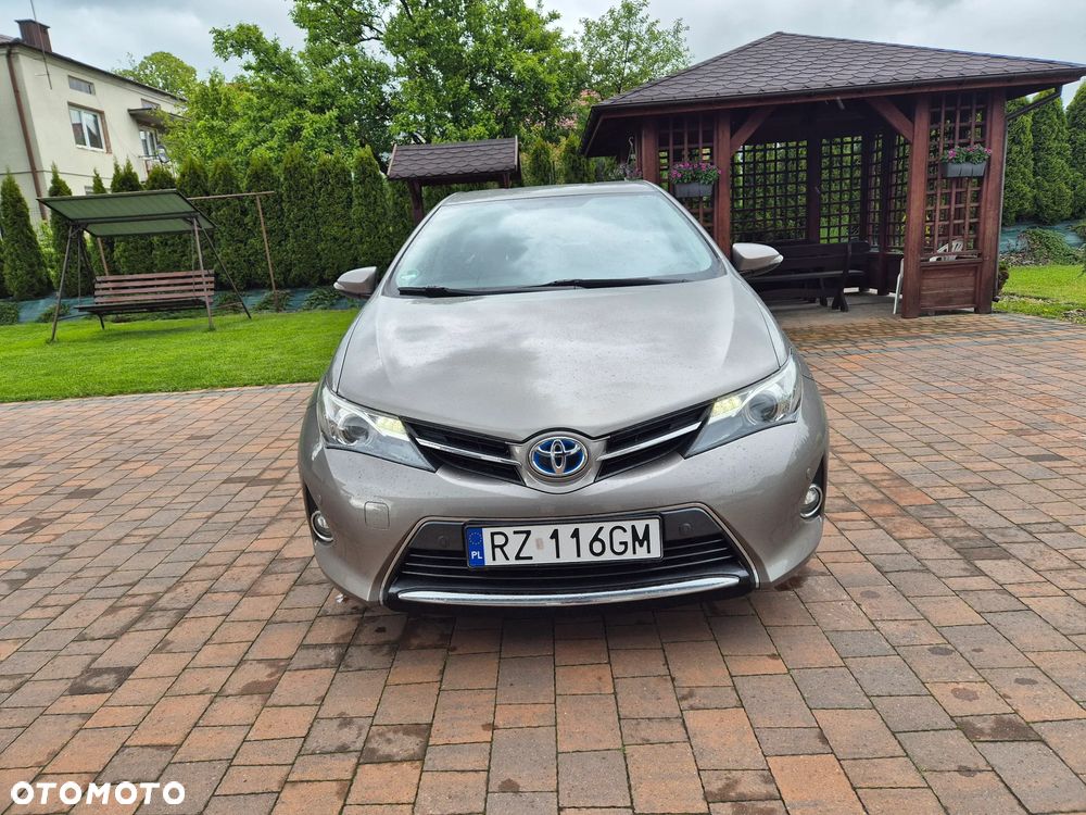 Toyota Auris 1.8 HSD Luna - 2