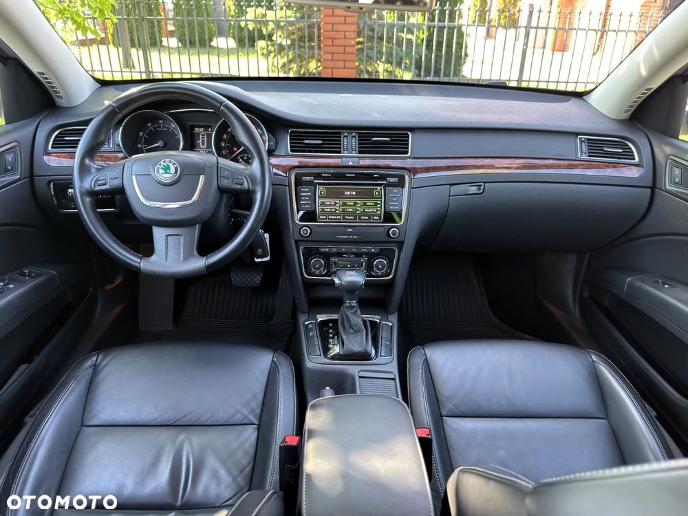 Skoda Superb 3.6 V6 4x4 DSG Elegance - 28