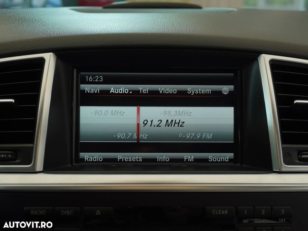 Mercedes-Benz ML 350 BlueTEC 4MATIC Aut - 23