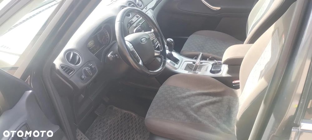 Ford Galaxy 2.3 Ghia - 26