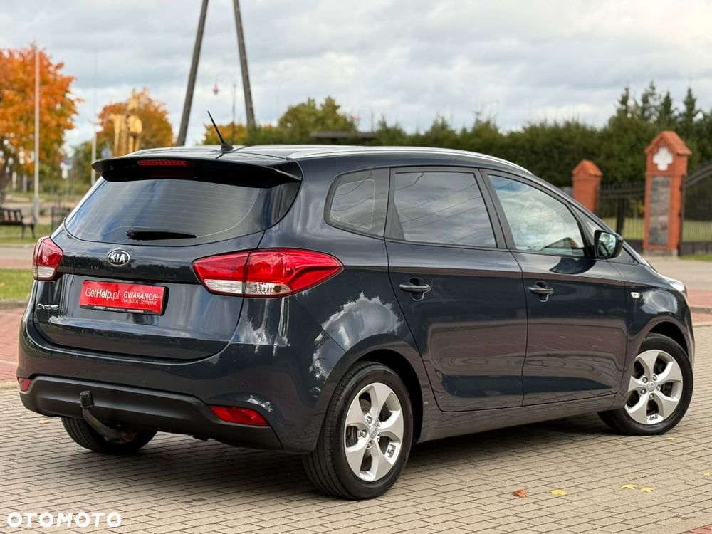 Kia Carens - 10