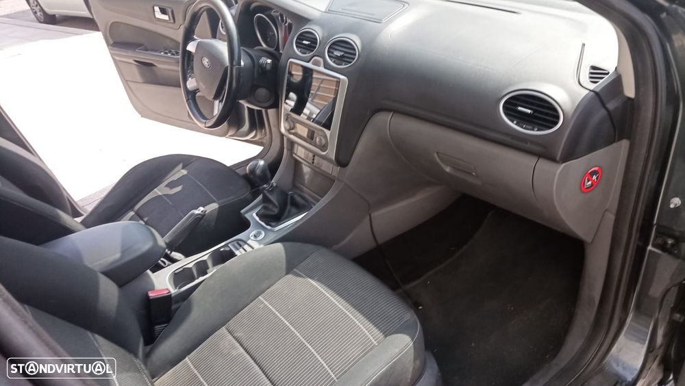 Ford Focus SW 1.6 TDCi DPF Titanium - 9