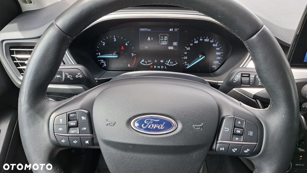 Ford Focus 2.0 EcoBlue STart-Stopp-System TITANIUM - 11