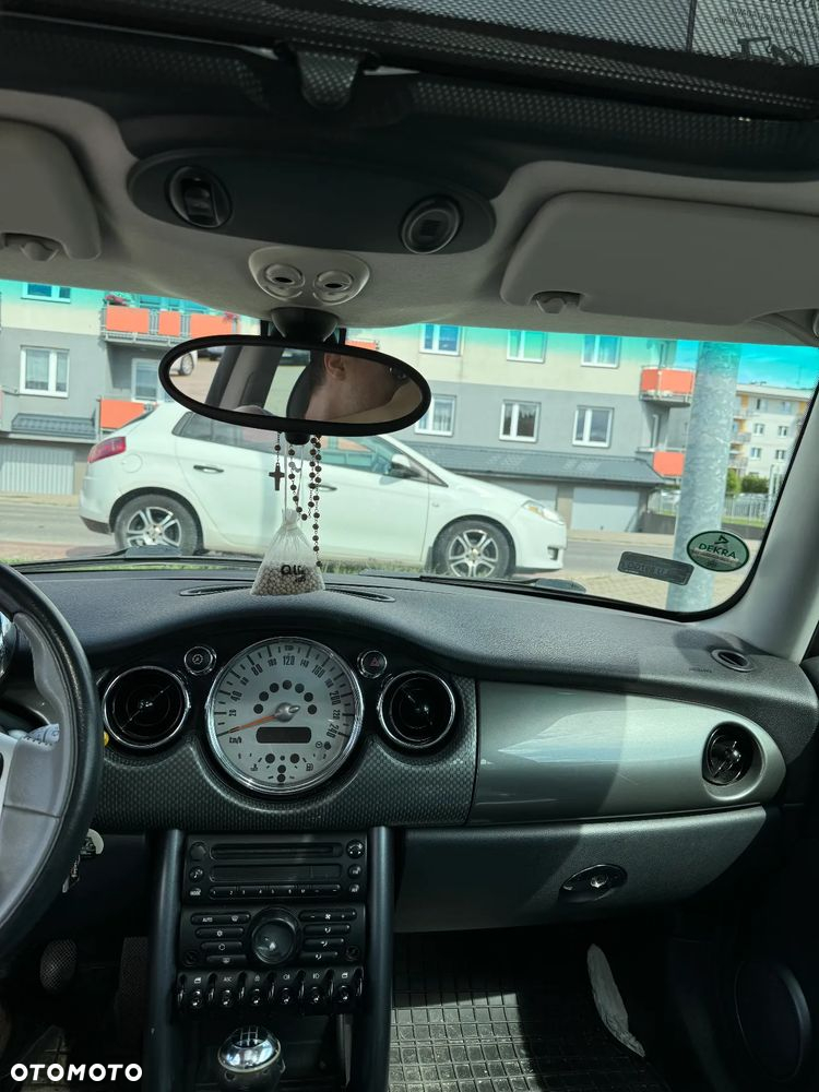 MINI Cooper Standard - 13