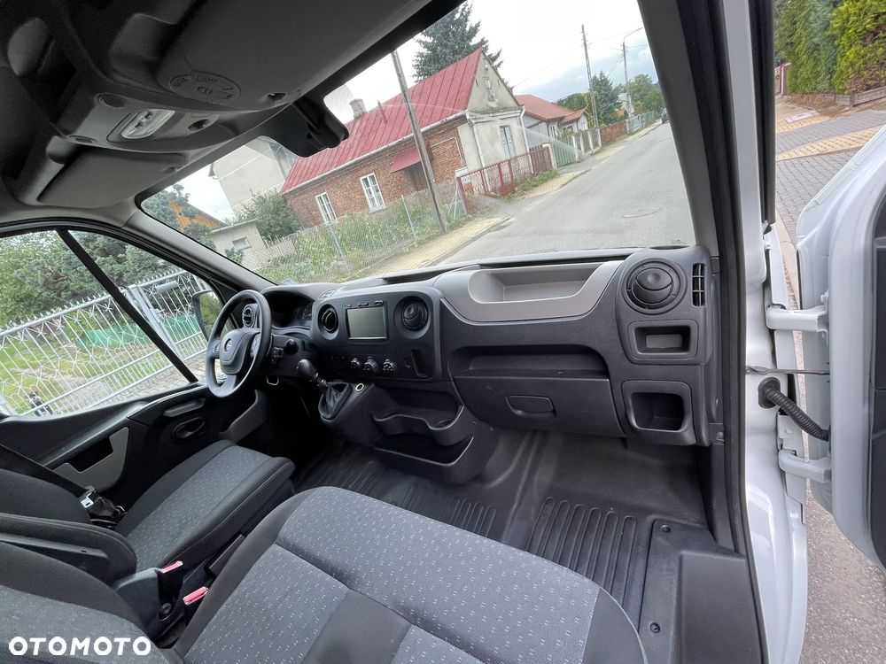 Opel MOVAN - 26
