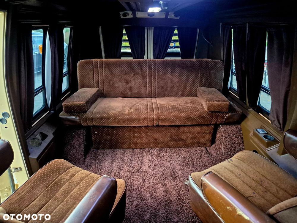 Chevrolet Chevy Van - 11