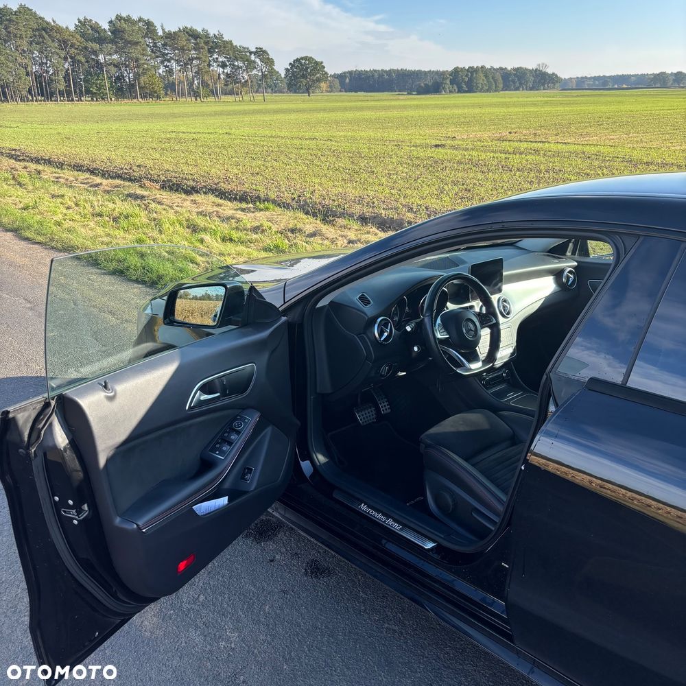 Mercedes-Benz CLA 200 d 7G-DCT AMG Line - 14