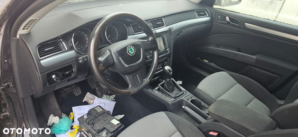 SKODA SUPERB II 08-13 - ZAMEK DRZWI PRZÓD TYL LEWY PRAWY - 31