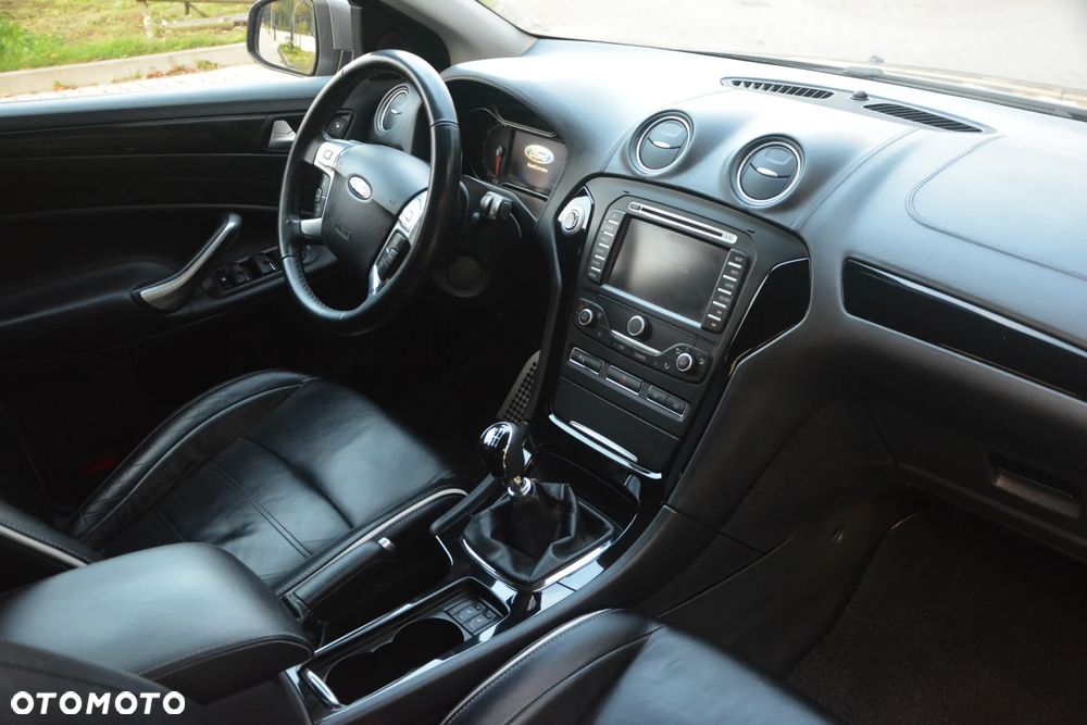 Ford Mondeo 2.0 TDCI Titanium - 24