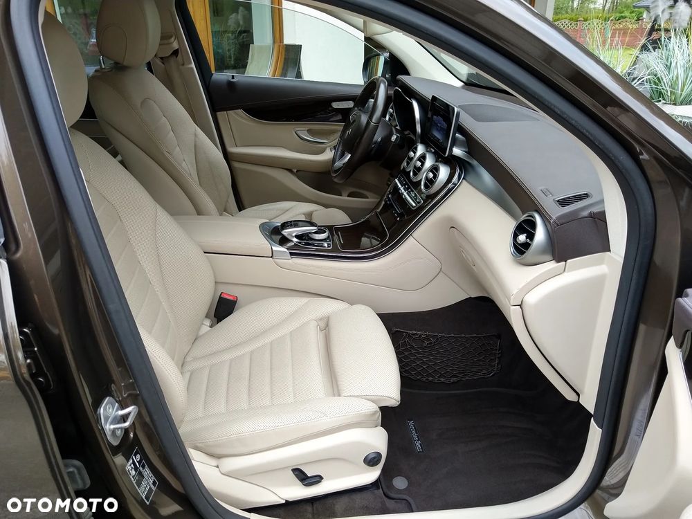 Mercedes-Benz GLC 220 d 4Matic 9G-TRONIC AMG Line - 15