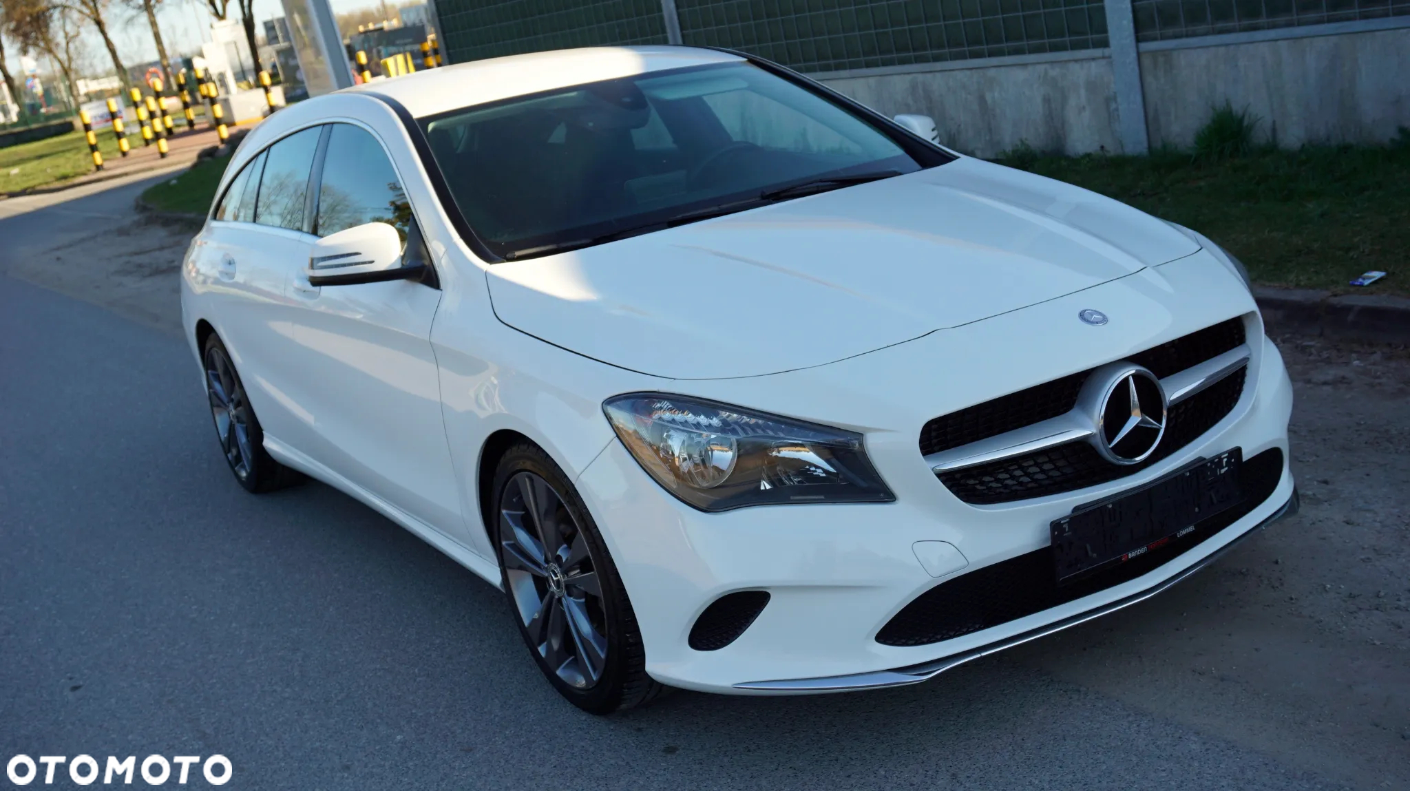 Mercedes-Benz CLA 180 d 7G-DCT - 16