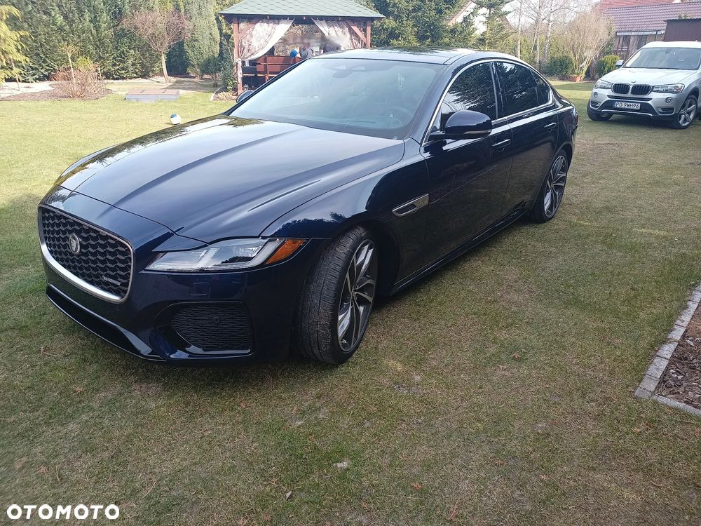 Jaguar XF P250 R-Dynamic SE - 32