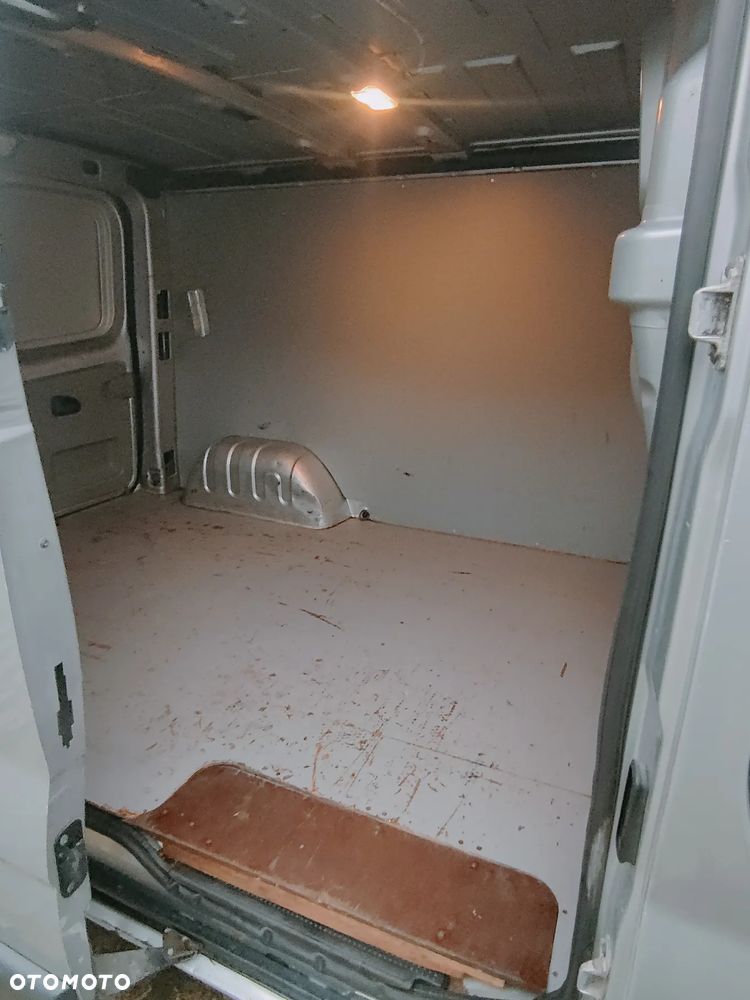 Opel Vivaro 2.0 CDTI 115 kM - 10