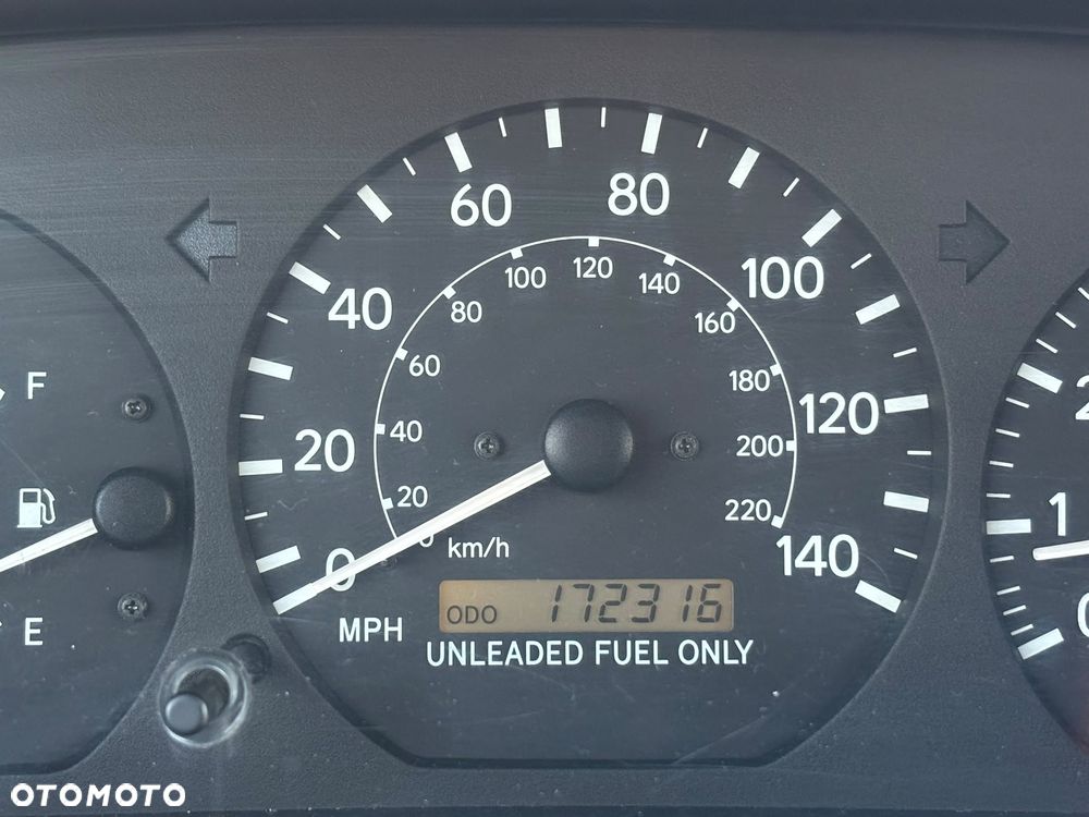 Toyota Camry - 23