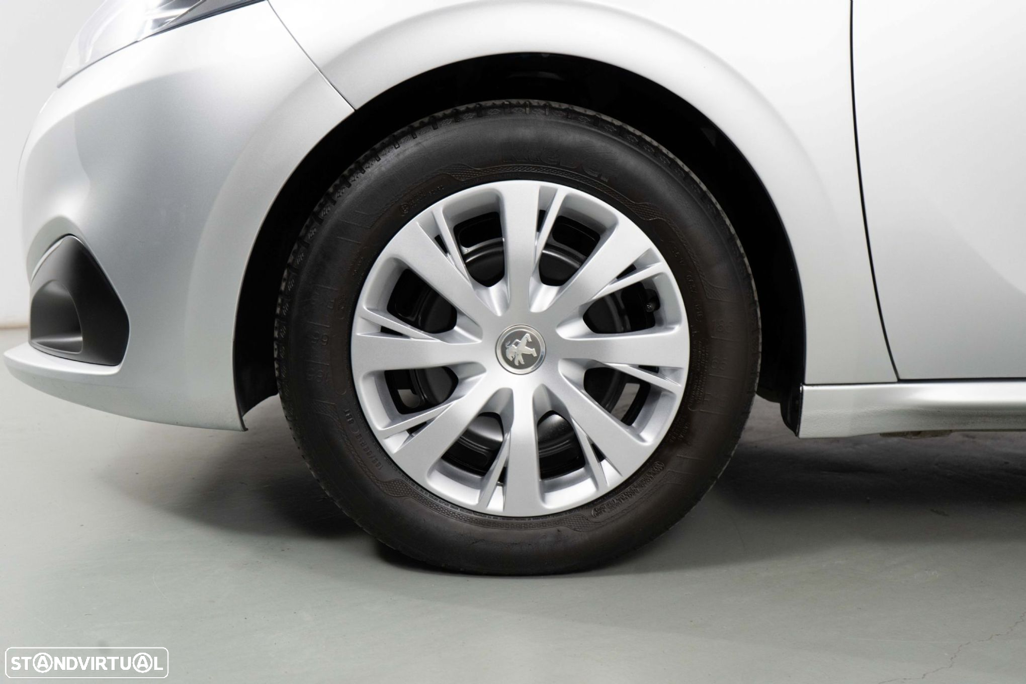 Peugeot 208 1.2 PureTech Active - 17