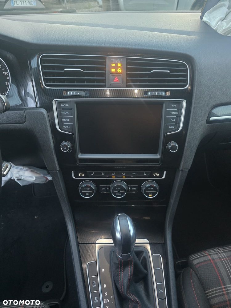Volkswagen Golf GTI (BlueMotion Technology) DSG - 25