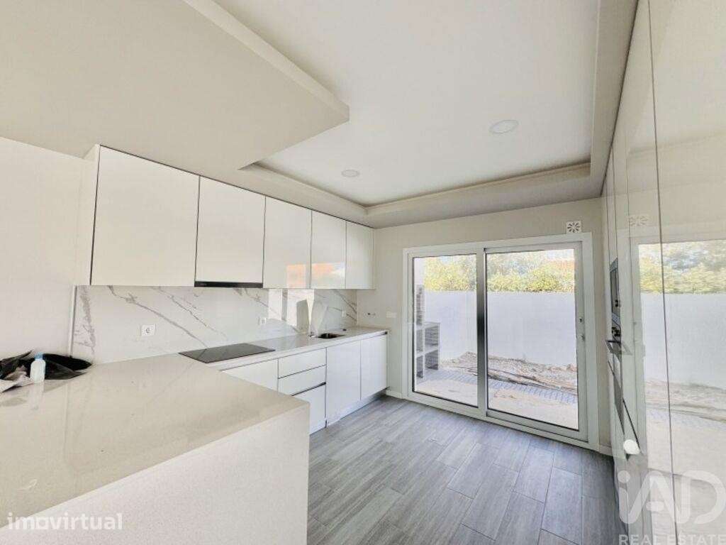 Casa / Villa em Quinta do Conde de 140,00 m2 - Grande imagem: 3/11