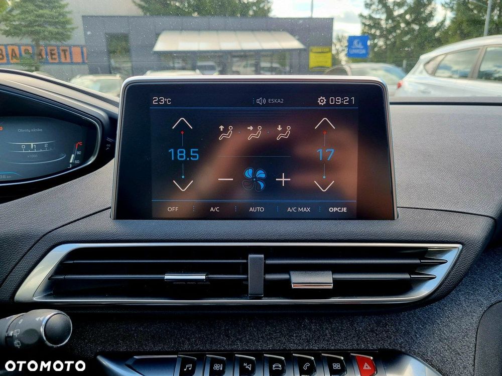 Peugeot 5008 1.5 BlueHDi Allure S&S - 22
