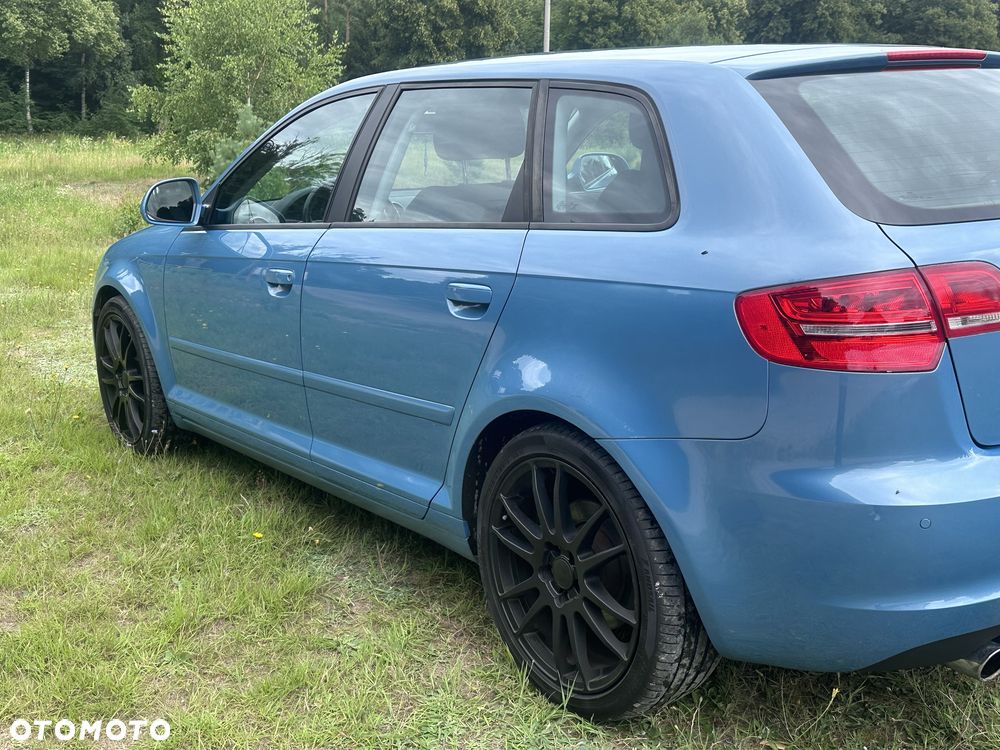 Audi A3 Sportback - 6