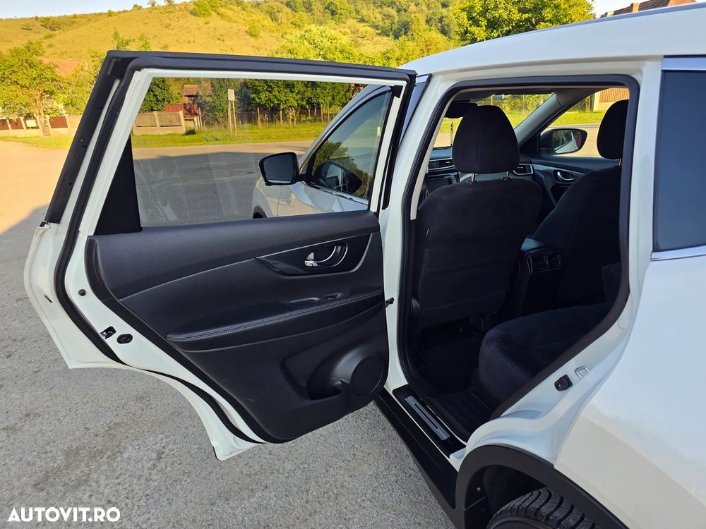 Nissan X-Trail 1.6 dCi ALL-MODE 4x4i Acenta - 27