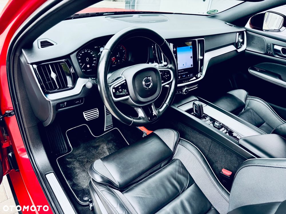 Volvo V60 B3 B R-Design - 23