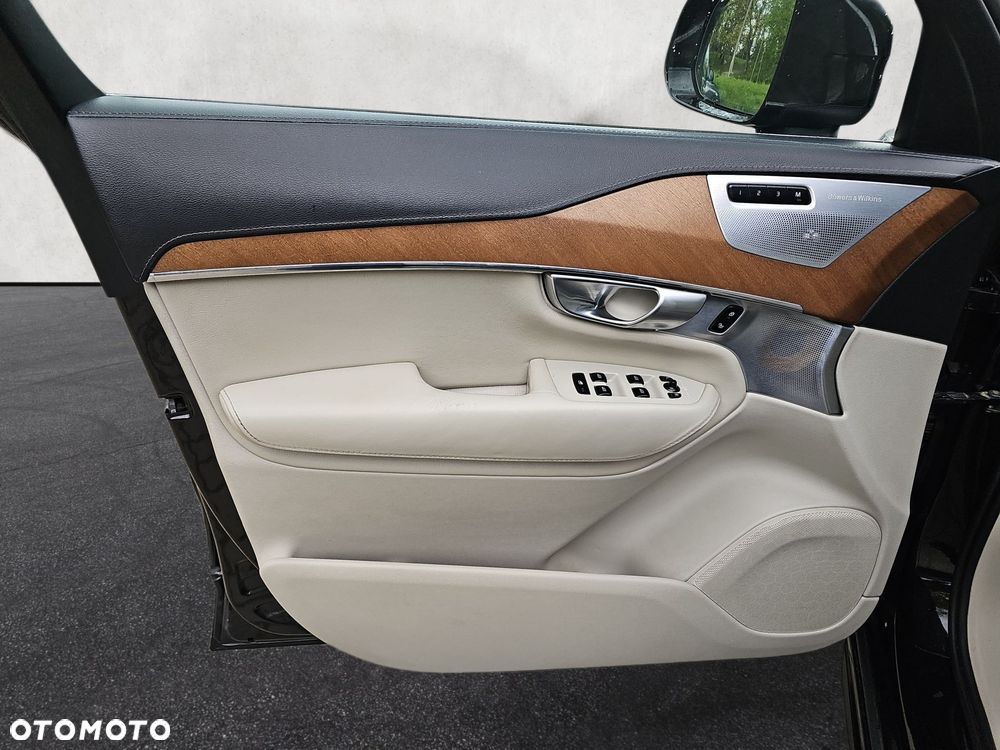 Volvo XC 90 - 17