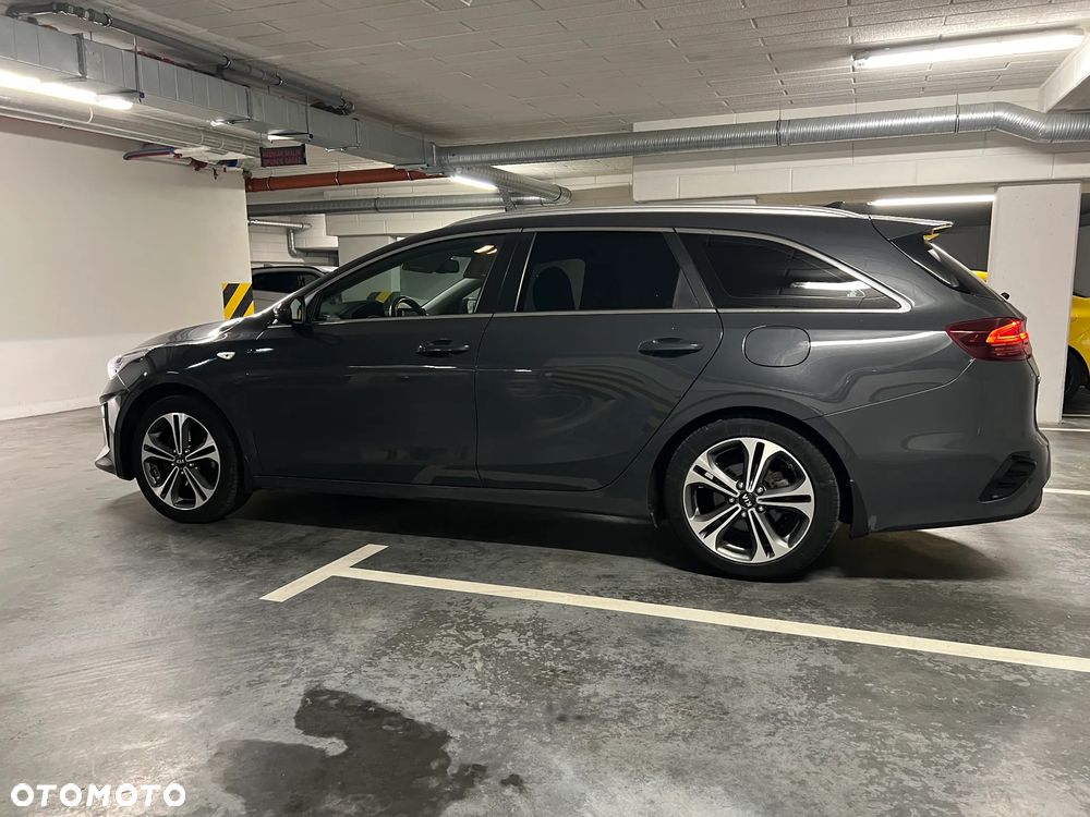 Kia Ceed - 9