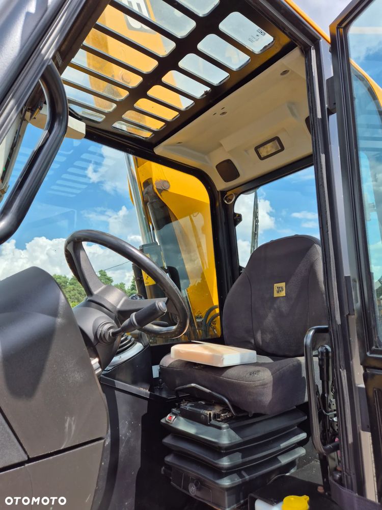 JCB 526-56 AGRIPLUS - 14