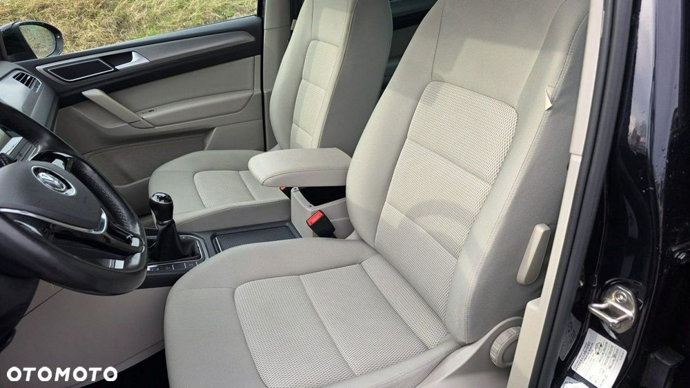 Volkswagen Golf Sportsvan - 17