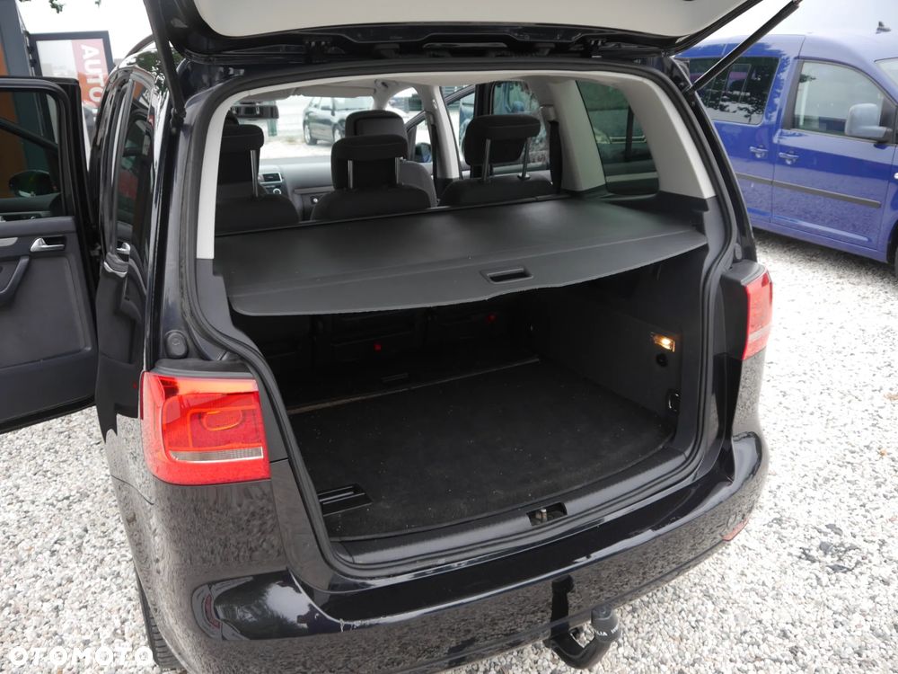 Volkswagen Touran 2.0 TDI DPF BlueMotion Technology MATCH - 16