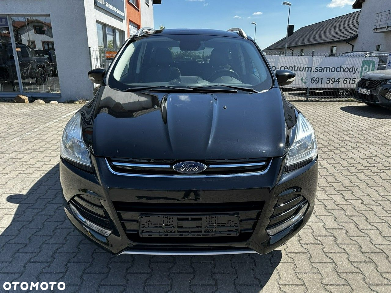 Ford Kuga 2.0 TDCi 2x4 Titanium - 4