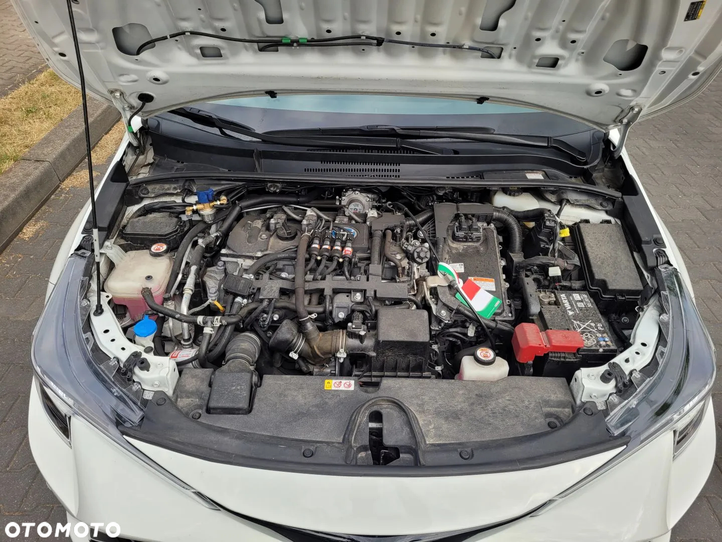 Toyota Corolla 1.8 Hybrid Executive - 26