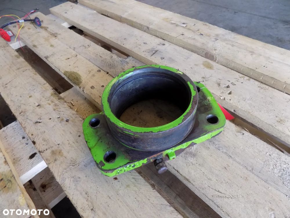 Merlo P 34.7 mocowanie wieszak ucho mostu tylnego - 4