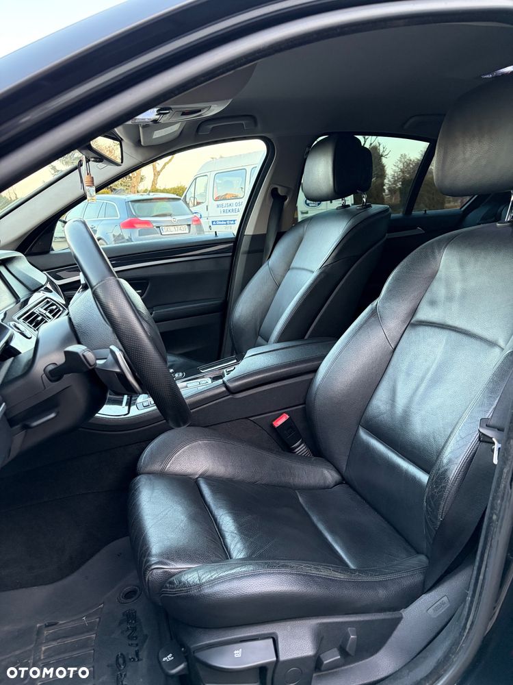 BMW Seria 5 520d - 15