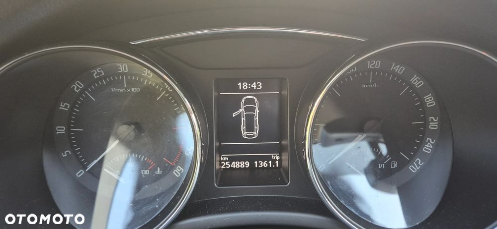 Skoda Superb 2.0 TDI Elegance - 5