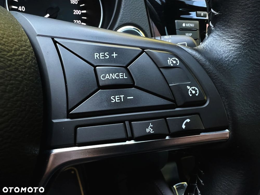 Nissan Qashqai 1.3 DIG-T Tekna+ DCT - 25